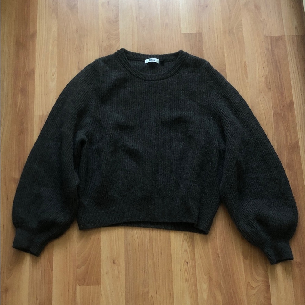 Uniqlo U Women's Crewneck Dark Brown Wool Knit Sweater medium.